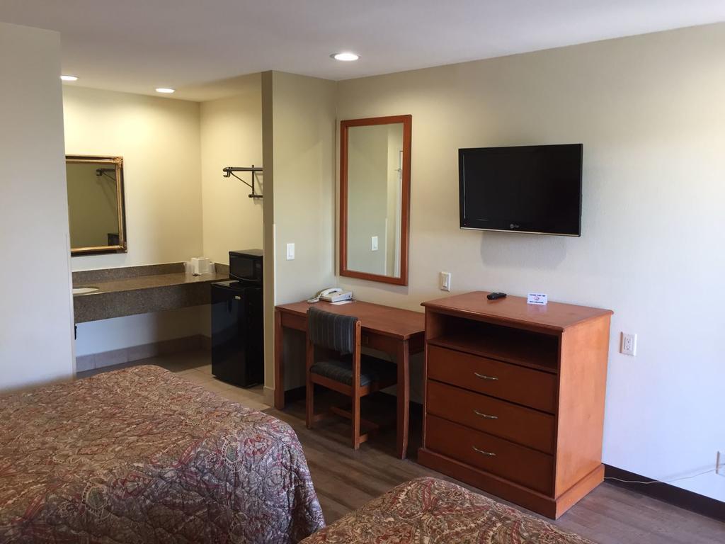 Simply Home Inn & Suites - Riverside Phòng bức ảnh