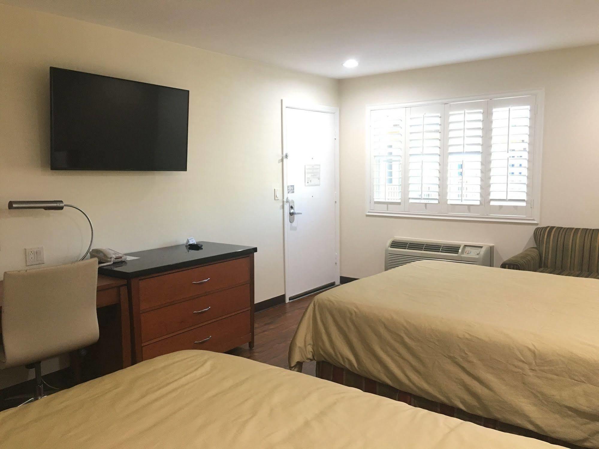 Simply Home Inn & Suites - Riverside Ngoại thất bức ảnh