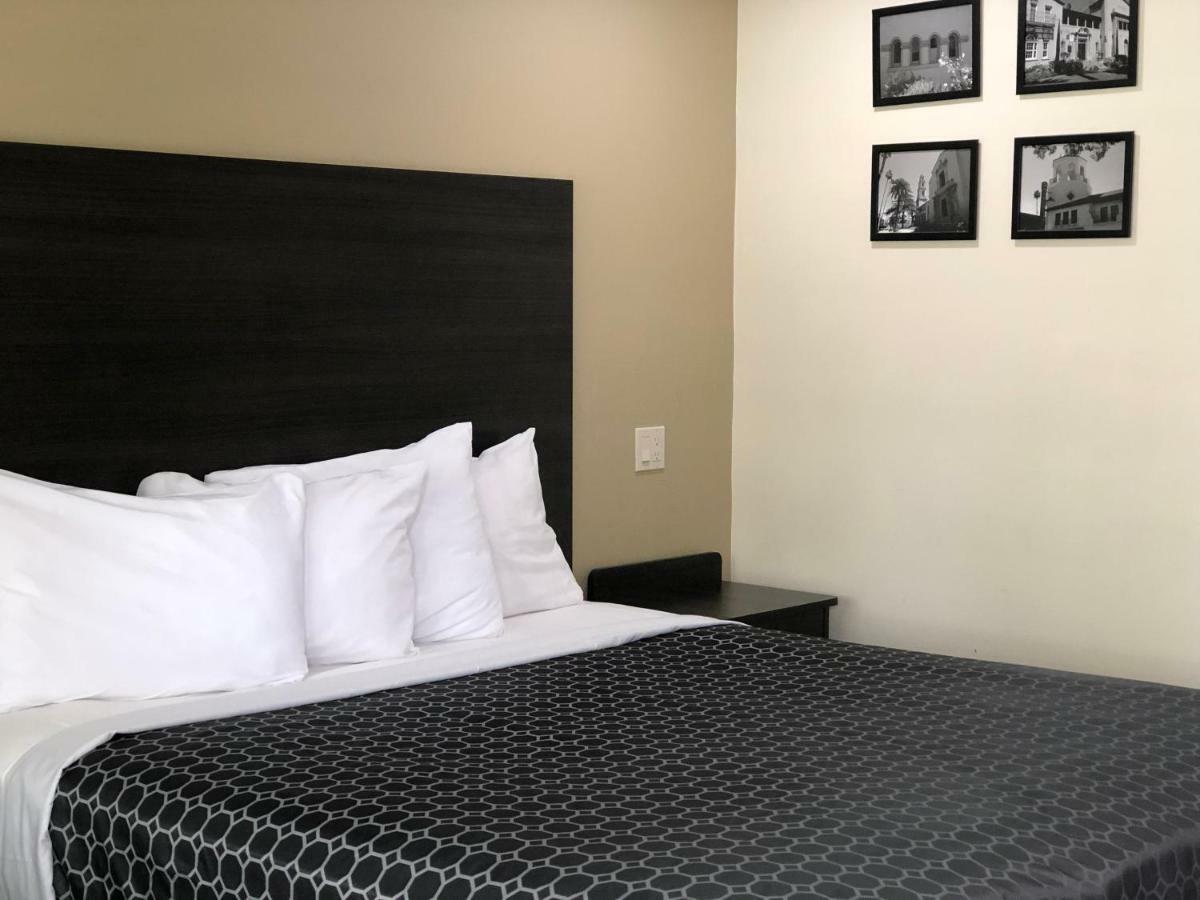 Simply Home Inn & Suites - Riverside Ngoại thất bức ảnh